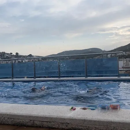 Centrico Atico Duplex Piscina 3 Entradas Y Salidas En Sabado Apartment *